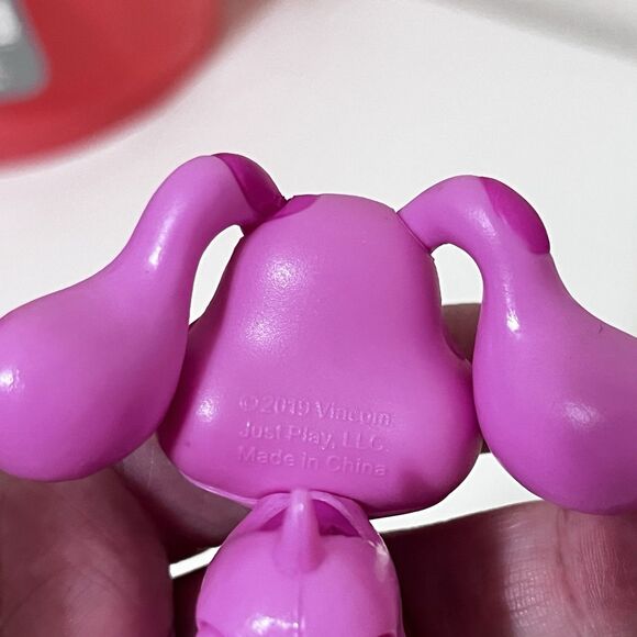 Viacom Just Play Blue's Clues 2" Posable Figures Magenta and Blue Dogs 2019 - Picture 13 of 13